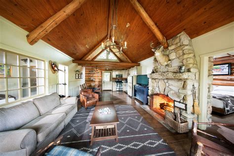 Two-Bedroom Cabin | Big Cedar Lodge