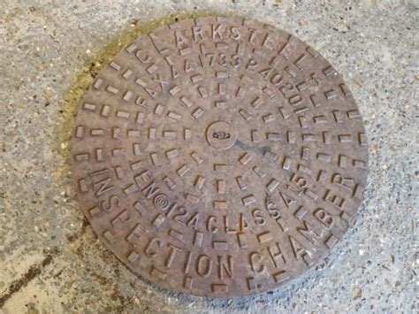 RECLAIMED ROUND CAST Iron Manhole Drain Cover 491mm, FREE P&P Clark ...