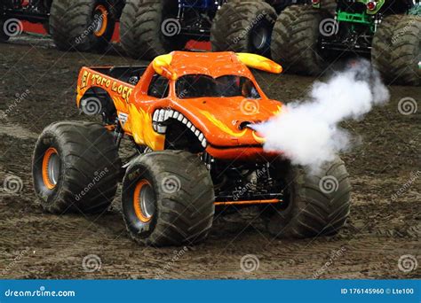 El Toro Loco Monster truck editorial image. Image of toro - 176145960