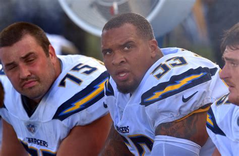 Chargers center Mike Pouncey announces retirement after 10 seasons ...