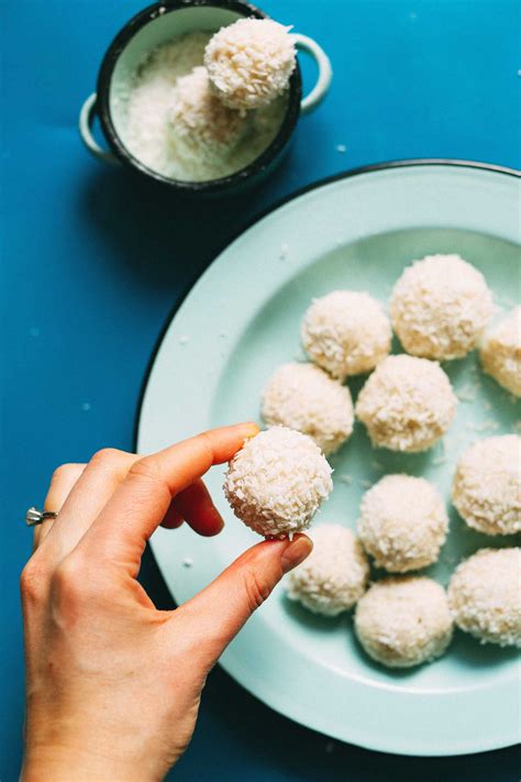 Vegan White Chocolate Truffles | Minimalist Baker Recipes