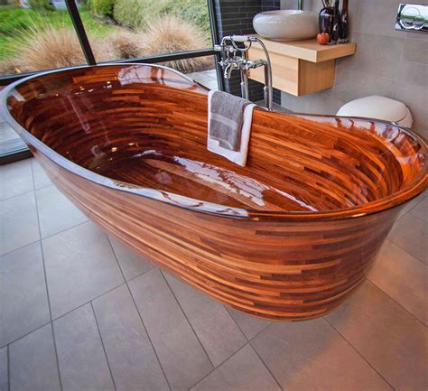 This Woodworker Makes Luxurious Wooden Bathtubs Inspired From His ...