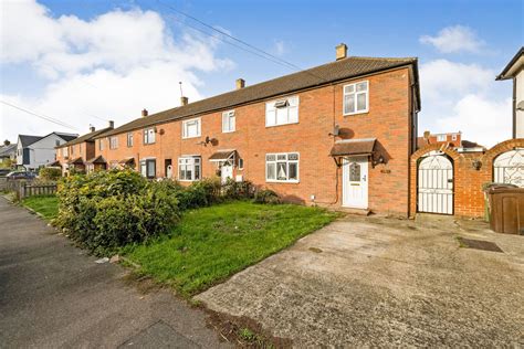 3 bed end terrace house for sale in Marston Avenue, Dagenham RM10 - Zoopla