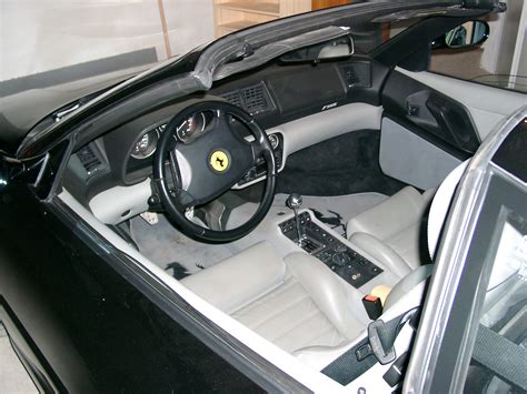 FERRARI F355 - ferrari-f355_interior_12.jpg