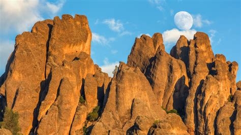 Tips for Visiting Pinnacles National Park - Getaway Couple