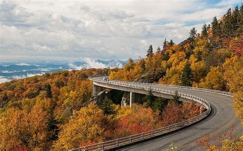 Linn Cove Viaduct: The Most Environment Friendly Bridge | Amusing Planet