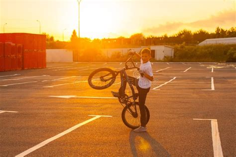 Bmx biking stunts stock photo. Image of freeride, freestyle - 120515962