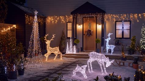 Outdoor Christmas Light Ideas | Ideas For Christmas Lights | Homebase