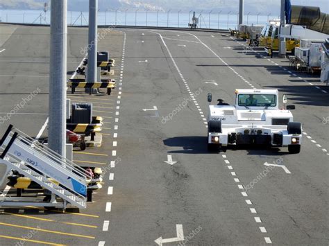 Aircraft Pushback Tug — Stock Photo © PlazacCameraman #23533027