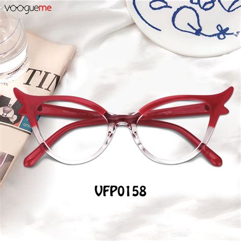 Theresa Red Cat Eye Glasses Unique design brings an attractive look ...