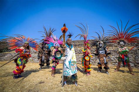 Legado cultural indígena mediante tradicionales danzas en Edoméx