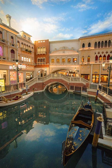 The Venetian Gondola Ride in Las Vegas - What You Need to Know