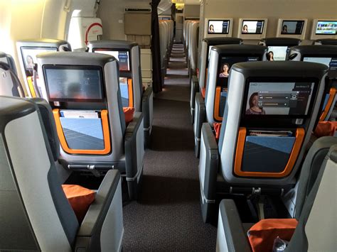 Flight Review: Singapore Airlines Premium Economy Class Boeing 777 ...