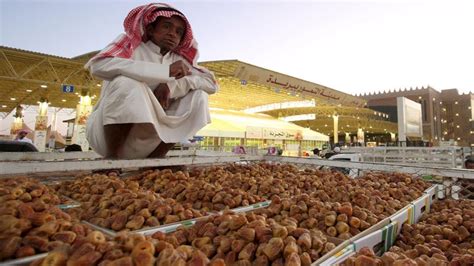 A day at the Saudi dates festival