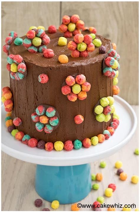 Easy Cake Decorating Ideas {Beginners} - CakeWhiz