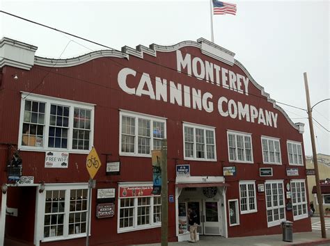 A Stroll Through Monterey's Cannery Row - The World of Deej