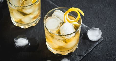 27 Best Whiskey Cocktails - Insanely Good