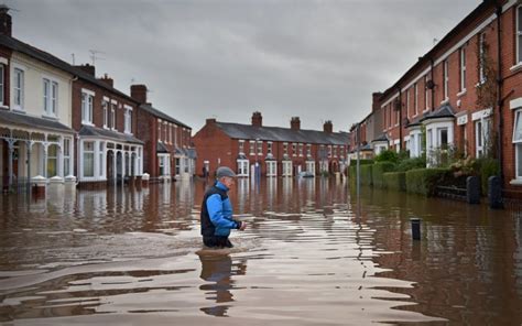 UK floods: Hundreds forced to flee their homes in West Yorkshire and ...