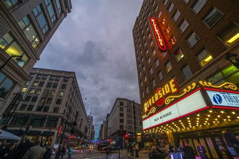 CNN to Host Town Hall from Milwaukee’s Riverside Theater on Tuesday ...