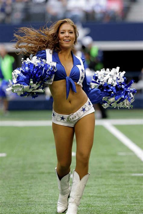 Dallas Cowboys Cheerleaders slip on swimsuits for upcoming calendar ...