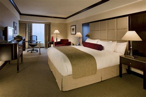 Hotel Bonaventure Montreal is one of the best places to stay in Montréal