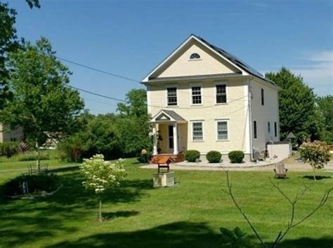 Acushnet MA Single Family Homes For Sale - 9 Homes | Zillow