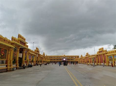 Raghavendra Swamy Temple Mantralayam - Famous Temples Of India