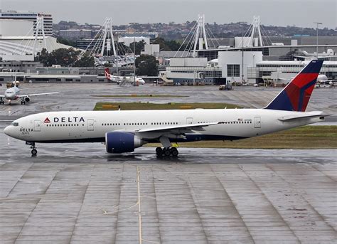 Delta Air Lines Fleet Boeing 777-200LR Details and Pictures