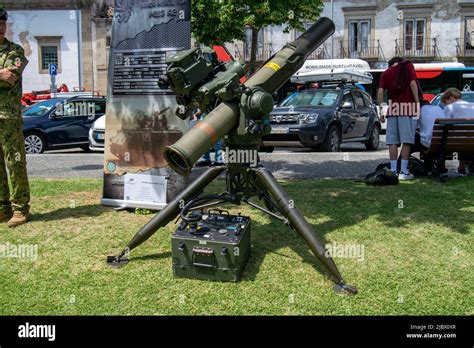 Tow missile launcher hi-res stock photography and images - Alamy