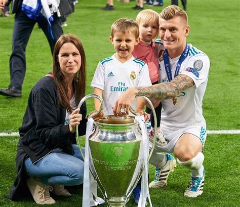 Toni Kroos Family - Draggolia