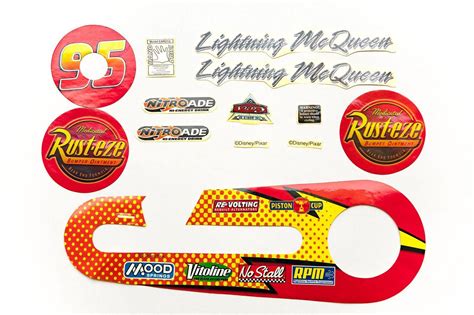 Lightning Mcqueen Piston Cup Logo - Lightning Mcqueen Mater Doc Hudson ...