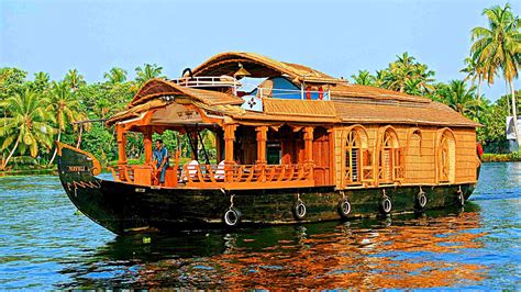 6 Best Kerala Honeymoon Tourist Places For A Romantic Escape