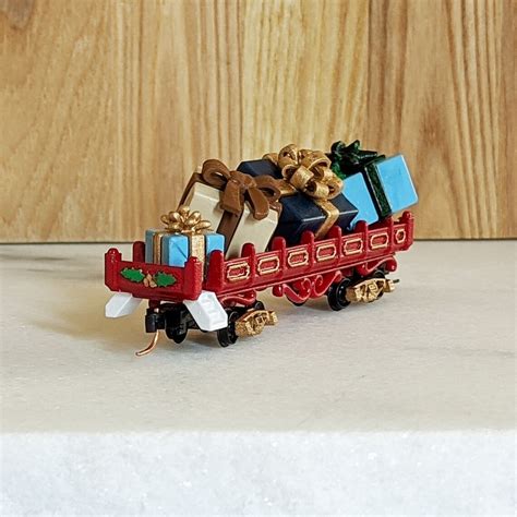 Classic Christmas Train Set N-scale locomotive 3 Train - Etsy