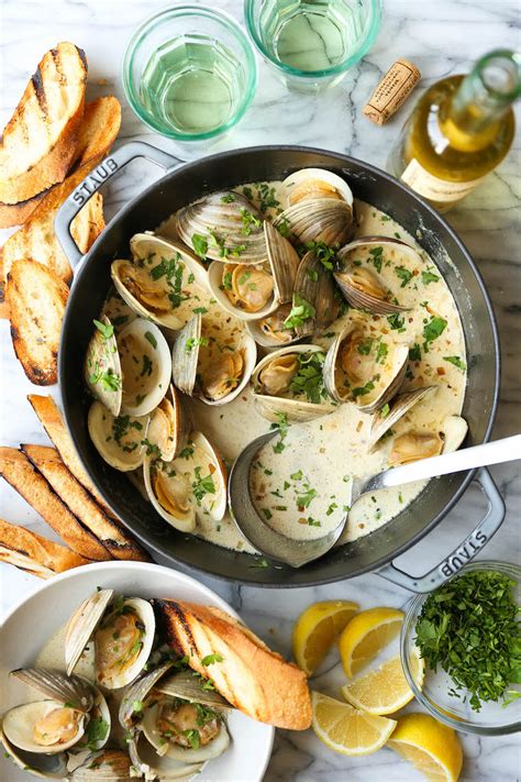 15+ Sauces for Clams (Easy Clam Sauce Recipes)