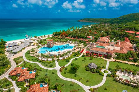 FULL REVIEW: What Guests Love About Sandals Grande Antigua