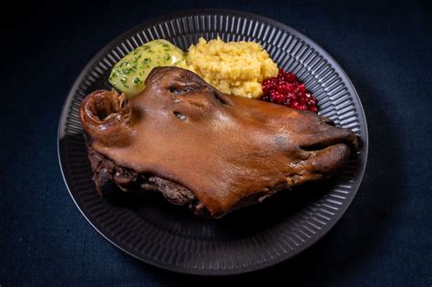 Authentic Norwegian Smalahove smoked sheep's head recipe - SY Selkie