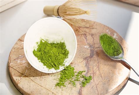 Why You Should be Drinking Matcha Powder | PIQUE