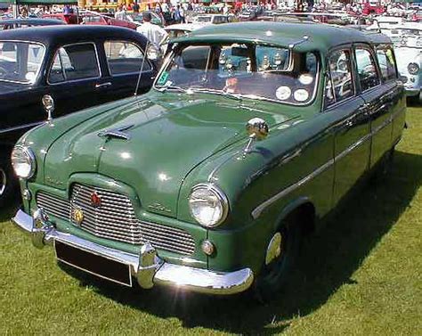 1950s Ford Zephyr Six estate photograph at www.oldclassiccar.co.uk