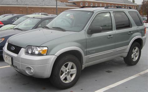 File:05-07 Ford Escape Hybrid .jpg - Wikipedia