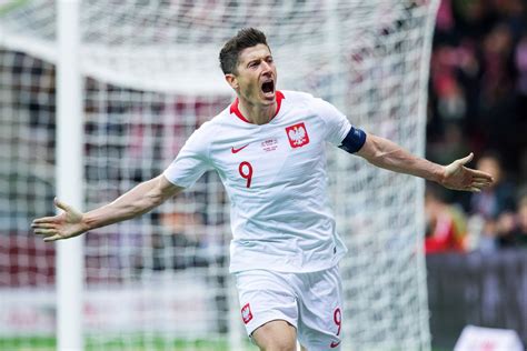 Watch: Robert Lewandowski scores for Poland in 2-0 win over Latvia ...