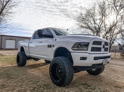 Meet the White Ghost – Lifted 2017 Dodge Ram 2500 Laramie on 37s ...