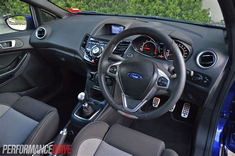 2013 Ford Fiesta ST review (video) | PerformanceDrive