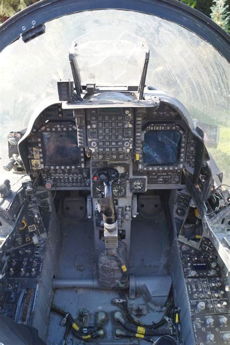 What is good and bad about the F-35 cockpit: A ‘Panther’ pilot’s guide ...