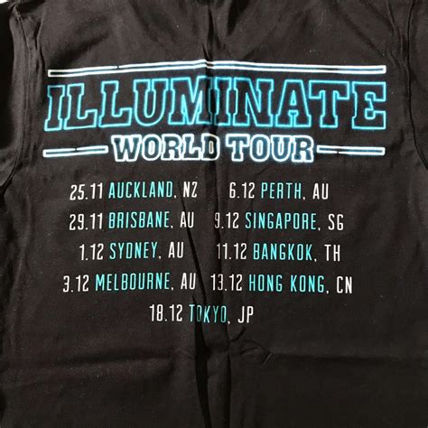 Shawn Mendes Illuminate Merch, Women's Fashion, Coats, Jackets and ...