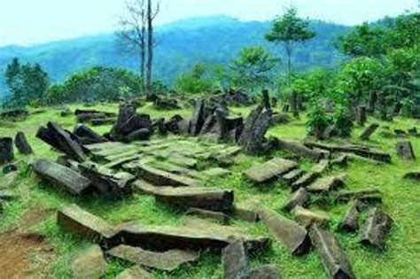 Ancient Indonesian site of Gunung Padang could be 28,000-years-old say ...