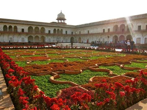 Taj Mahal gardens | Countries and places I have visited | Pinterest ...