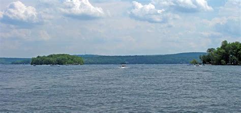 Lake Wallenpaupack, Tafton | Roadtrippers