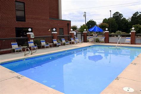 Hampton Inn High Point Pool Pictures & Reviews - Tripadvisor