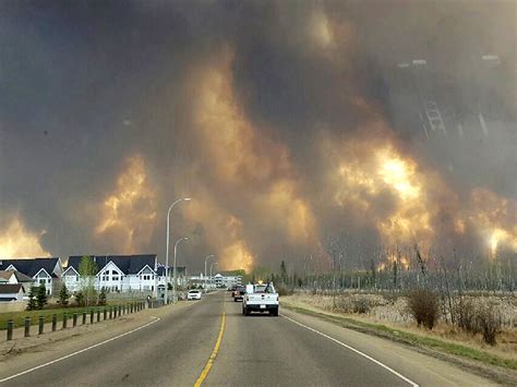 Fort McMurray wildfire in Alberta Canada forces evacuation of entire ...