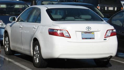 File:Toyota-Camry-Hybrid.jpg - Wikimedia Commons